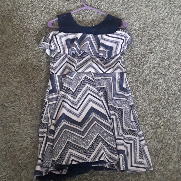 Children dresses - Picture 2 of 4